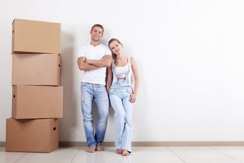 Moving van service in Isleworth for local residential relocations