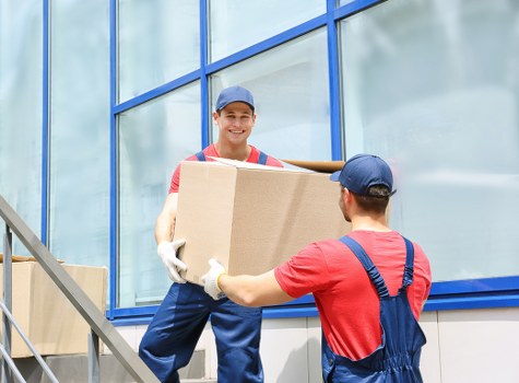 Local moving team handling stairs and narrow access in Isleworth