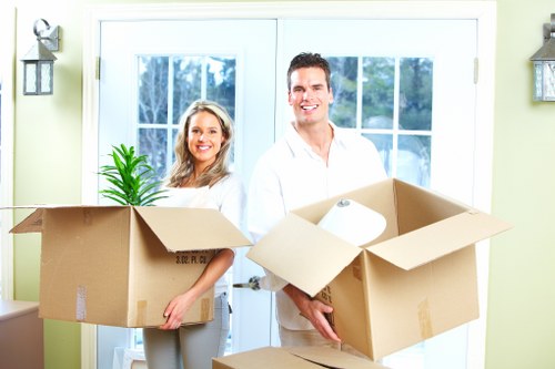 Transparent pricing and free quote for Isleworth removals