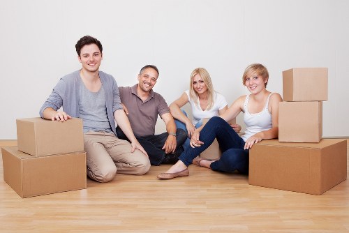 Professional moving van for Isleworth home and business transport